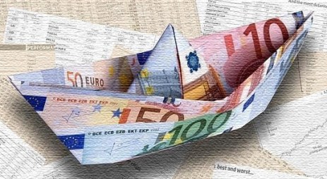 AVISO PARA NAVEGANTES FINANCIEROS BARQUITO DE PAPEL DINERO EURO